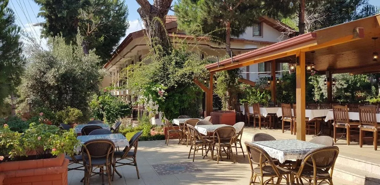 Boncuklu Otel Ovacik