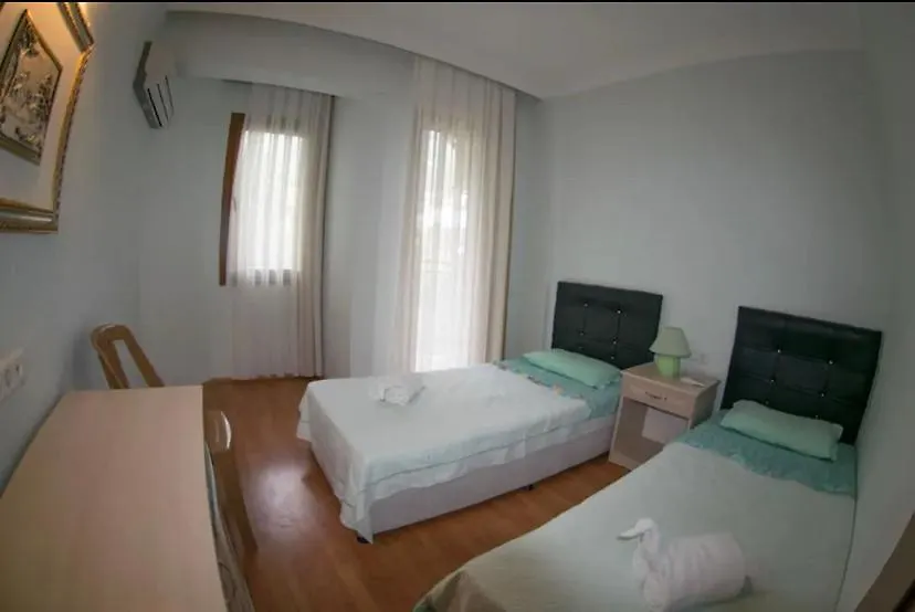 אולודניץ Boncuklu Otel מלון