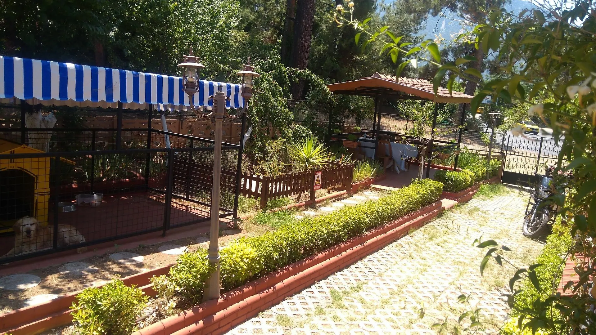 אולודניץ Boncuklu Otel מלון
